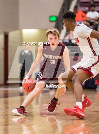 Thumbnail 2 in Marion vs. Benton (AAA 5A 1st Round Playoff) photogallery.