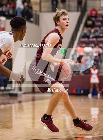 Thumbnail 2 in Marion vs. Benton (AAA 5A 1st Round Playoff) photogallery.