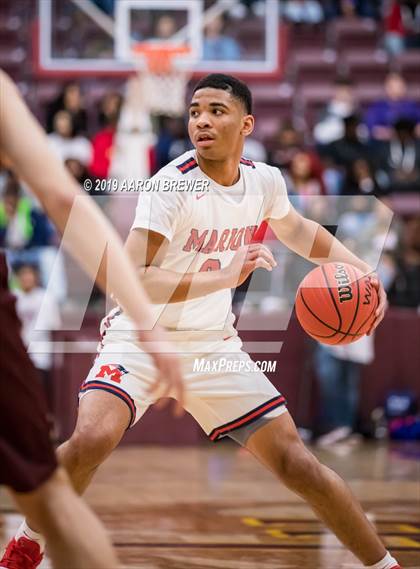 Thumbnail 3 in Marion vs. Benton (AAA 5A 1st Round Playoff) photogallery.