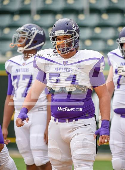Thumbnail 3 in Lone Star vs. Lufkin (UIL 5A D1 Area) photogallery.