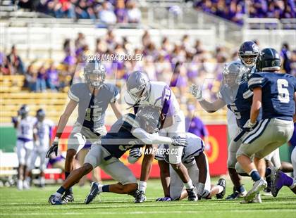 Thumbnail 3 in Lone Star vs. Lufkin (UIL 5A D1 Area) photogallery.