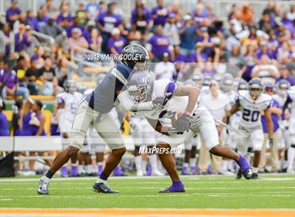 Thumbnail 3 in Lone Star vs. Lufkin (UIL 5A D1 Area) photogallery.