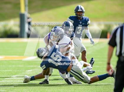 Thumbnail 1 in Lone Star vs. Lufkin (UIL 5A D1 Area) photogallery.