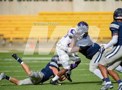 Thumbnail 1 in Lone Star vs. Lufkin (UIL 5A D1 Area) photogallery.