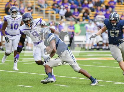Thumbnail 3 in Lone Star vs. Lufkin (UIL 5A D1 Area) photogallery.