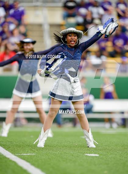 Thumbnail 3 in Lone Star vs. Lufkin (UIL 5A D1 Area) photogallery.