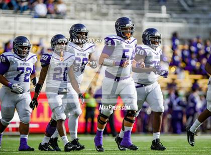 Thumbnail 3 in Lone Star vs. Lufkin (UIL 5A D1 Area) photogallery.