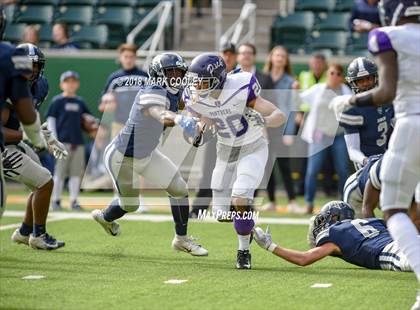 Thumbnail 3 in Lone Star vs. Lufkin (UIL 5A D1 Area) photogallery.