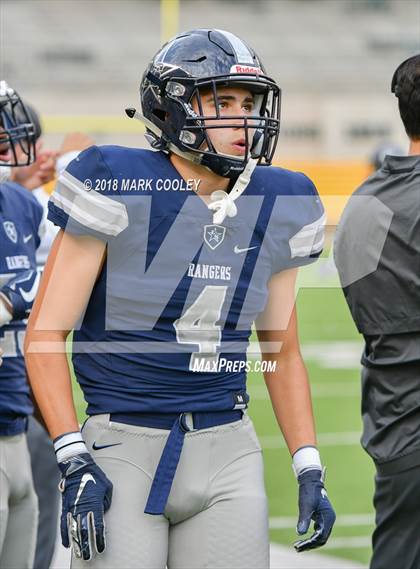 Thumbnail 3 in Lone Star vs. Lufkin (UIL 5A D1 Area) photogallery.
