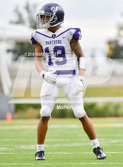 Thumbnail 3 in Lone Star vs. Lufkin (UIL 5A D1 Area) photogallery.