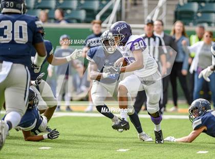 Thumbnail 2 in Lone Star vs. Lufkin (UIL 5A D1 Area) photogallery.