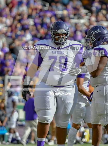Thumbnail 1 in Lone Star vs. Lufkin (UIL 5A D1 Area) photogallery.