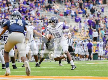 Thumbnail 1 in Lone Star vs. Lufkin (UIL 5A D1 Area) photogallery.