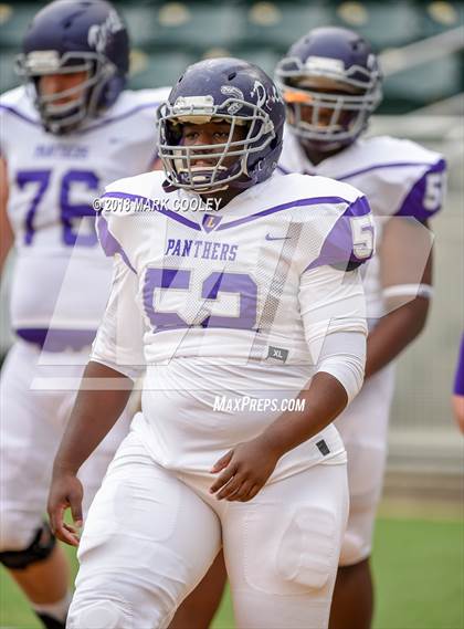 Thumbnail 1 in Lone Star vs. Lufkin (UIL 5A D1 Area) photogallery.