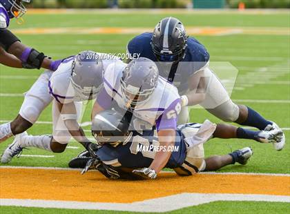 Thumbnail 3 in Lone Star vs. Lufkin (UIL 5A D1 Area) photogallery.