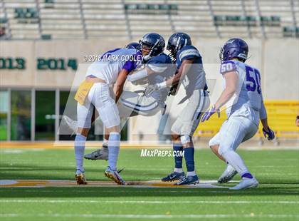 Thumbnail 3 in Lone Star vs. Lufkin (UIL 5A D1 Area) photogallery.