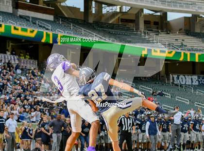 Thumbnail 2 in Lone Star vs. Lufkin (UIL 5A D1 Area) photogallery.