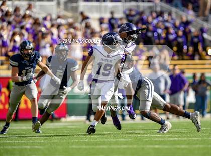 Thumbnail 1 in Lone Star vs. Lufkin (UIL 5A D1 Area) photogallery.