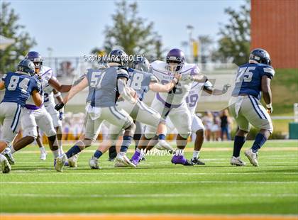 Thumbnail 1 in Lone Star vs. Lufkin (UIL 5A D1 Area) photogallery.
