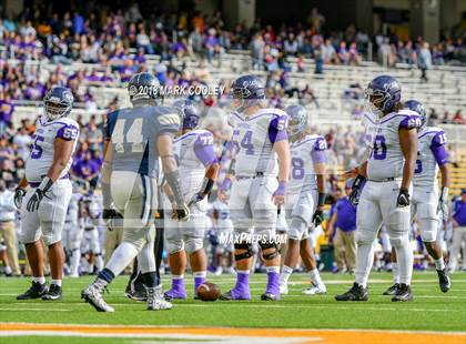 Thumbnail 2 in Lone Star vs. Lufkin (UIL 5A D1 Area) photogallery.