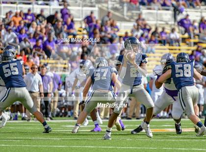 Thumbnail 2 in Lone Star vs. Lufkin (UIL 5A D1 Area) photogallery.