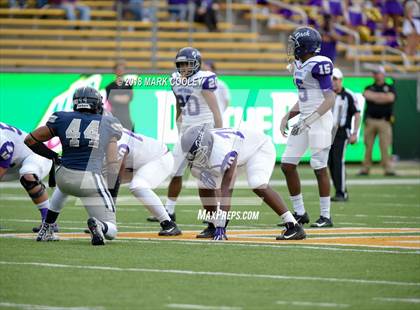 Thumbnail 1 in Lone Star vs. Lufkin (UIL 5A D1 Area) photogallery.