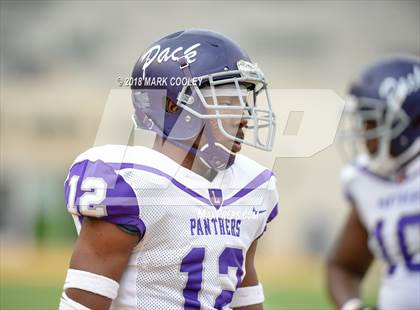 Thumbnail 2 in Lone Star vs. Lufkin (UIL 5A D1 Area) photogallery.