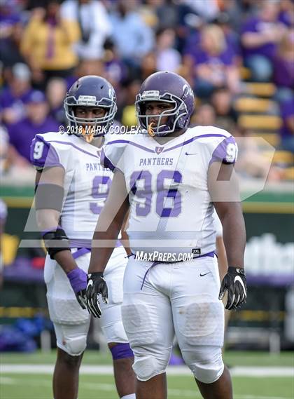 Thumbnail 2 in Lone Star vs. Lufkin (UIL 5A D1 Area) photogallery.