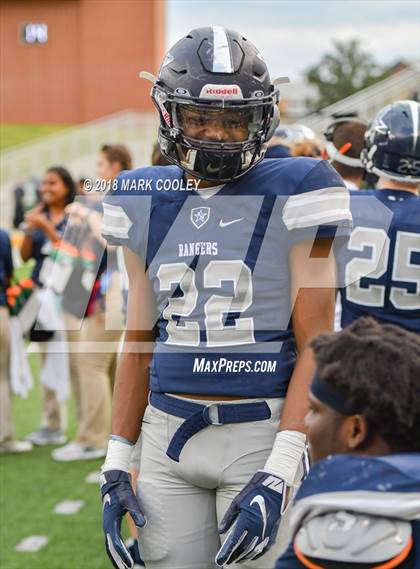 Thumbnail 3 in Lone Star vs. Lufkin (UIL 5A D1 Area) photogallery.