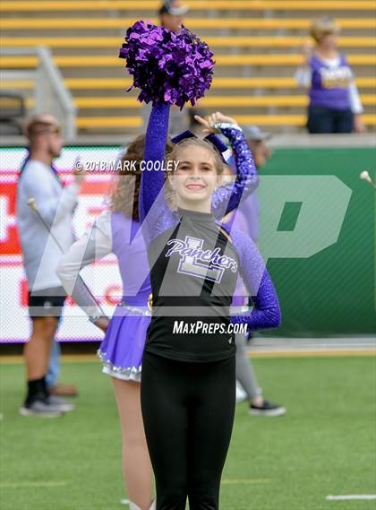 Thumbnail 2 in Lone Star vs. Lufkin (UIL 5A D1 Area) photogallery.