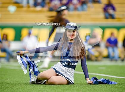 Thumbnail 3 in Lone Star vs. Lufkin (UIL 5A D1 Area) photogallery.