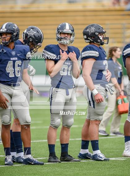 Thumbnail 3 in Lone Star vs. Lufkin (UIL 5A D1 Area) photogallery.