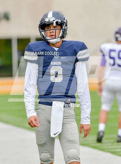 Thumbnail 2 in Lone Star vs. Lufkin (UIL 5A D1 Area) photogallery.