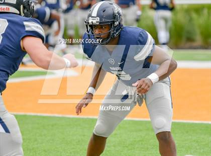 Thumbnail 3 in Lone Star vs. Lufkin (UIL 5A D1 Area) photogallery.