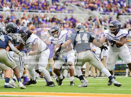 Thumbnail 2 in Lone Star vs. Lufkin (UIL 5A D1 Area) photogallery.