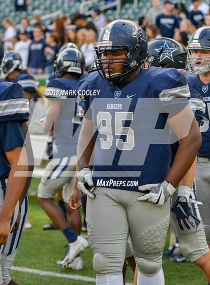 Thumbnail 3 in Lone Star vs. Lufkin (UIL 5A D1 Area) photogallery.