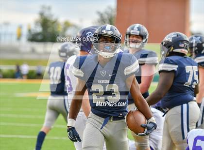 Thumbnail 2 in Lone Star vs. Lufkin (UIL 5A D1 Area) photogallery.