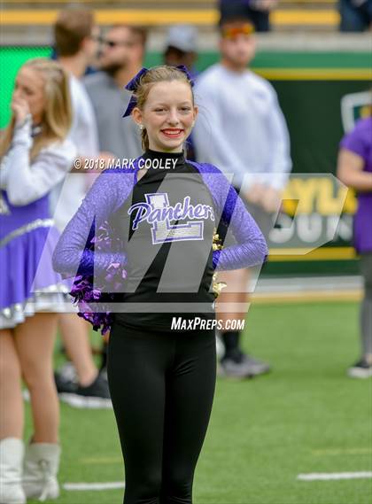 Thumbnail 1 in Lone Star vs. Lufkin (UIL 5A D1 Area) photogallery.
