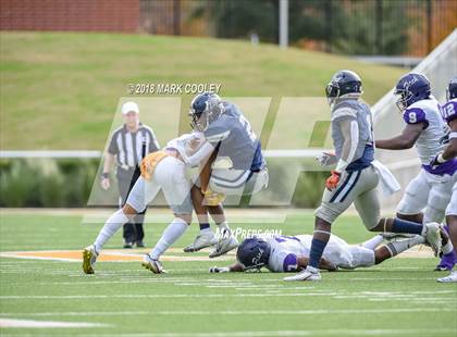 Thumbnail 3 in Lone Star vs. Lufkin (UIL 5A D1 Area) photogallery.