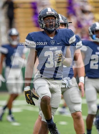 Thumbnail 1 in Lone Star vs. Lufkin (UIL 5A D1 Area) photogallery.