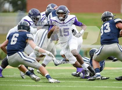 Thumbnail 2 in Lone Star vs. Lufkin (UIL 5A D1 Area) photogallery.