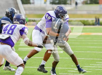 Thumbnail 1 in Lone Star vs. Lufkin (UIL 5A D1 Area) photogallery.