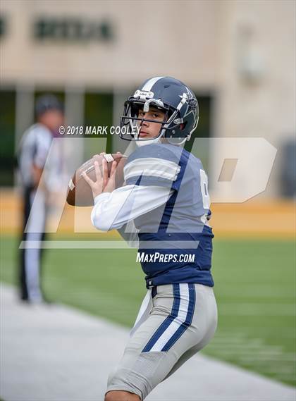 Thumbnail 1 in Lone Star vs. Lufkin (UIL 5A D1 Area) photogallery.