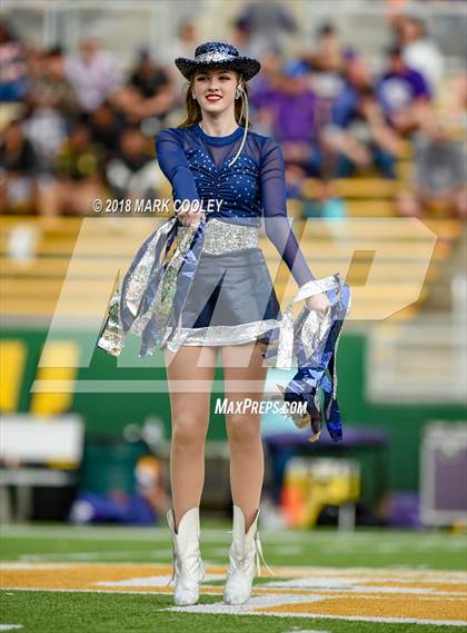 Thumbnail 1 in Lone Star vs. Lufkin (UIL 5A D1 Area) photogallery.