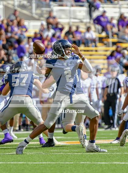 Thumbnail 3 in Lone Star vs. Lufkin (UIL 5A D1 Area) photogallery.