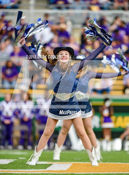 Thumbnail 2 in Lone Star vs. Lufkin (UIL 5A D1 Area) photogallery.