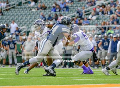 Thumbnail 1 in Lone Star vs. Lufkin (UIL 5A D1 Area) photogallery.