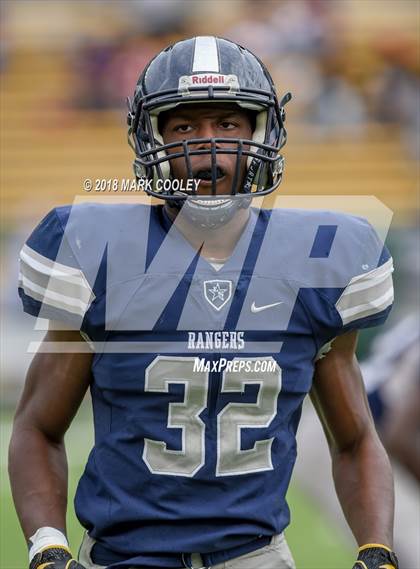 Thumbnail 2 in Lone Star vs. Lufkin (UIL 5A D1 Area) photogallery.