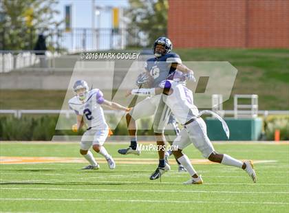 Thumbnail 1 in Lone Star vs. Lufkin (UIL 5A D1 Area) photogallery.
