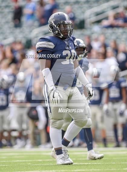 Thumbnail 2 in Lone Star vs. Lufkin (UIL 5A D1 Area) photogallery.